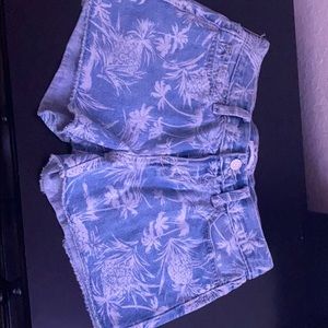 CUTE palm shorts